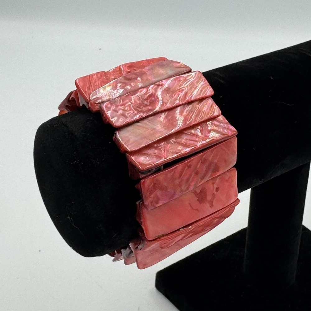 Vintage Chunky Pink/Red  Mother of Pearl Abalone Shell Bracelet Elastic